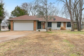 640 E Manchester Rd, Springfield, MO 65810