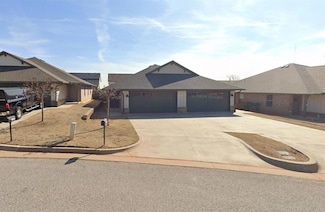 11408 Keystone Cir, Oklahoma City, OK 73114