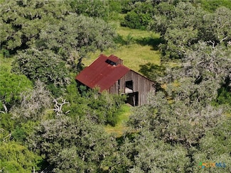 11086 Church Rd, Goliad, TX 77963