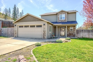 70 Cindy Way, Shady Cove, OR 97539