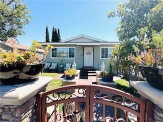2506 W Pomona St, Santa Ana, CA 92704