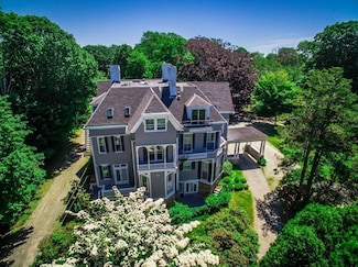 541 Bellevue Ave Unit 6, Newport, RI 02840