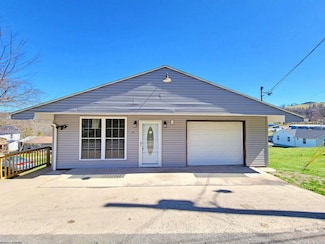 43 Durham Ln, Morgantown, WV 26508