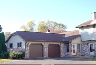 892 Bishop Ct, Fond Du Lac, WI 54935