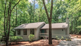 201 Hunter Hill Rd, Chapel Hill, NC 27516