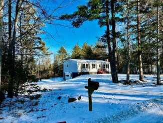 18 Albert Ln, Glenburn, ME 04401