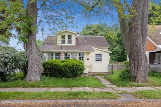 212 Riverside Ave, Schenectady, NY 12302