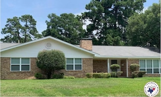 2 Evergreen Dr, Texarkana, TX 75503