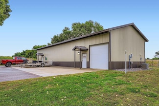 198 35th St NE, Buffalo, MN 55313