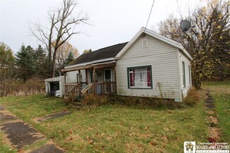 59 Pearl St, Forestville, NY 14062