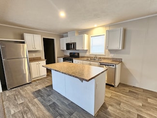 46000 Geddes Rd Unit 160, Canton, MI 48188