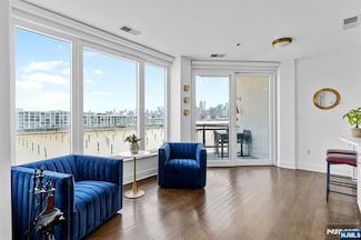 600 Harbor Blvd Unit 903, Weehawken, NJ 07086