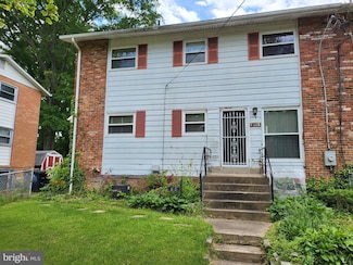 60 Talbert Dr, Oxon Hill, MD 20745