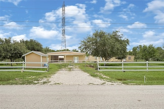 694 County Road 941, Alvin, TX 77511