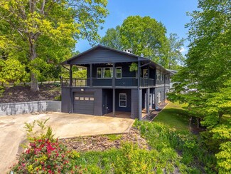 17 Grandview Dr, Franklin, NC 28734