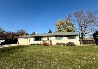 1318 W Chestnut Ave, Olivia, MN 56277