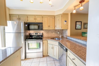 355 Lyman Batcheller Rd Unit B, Hartford, VT 05001