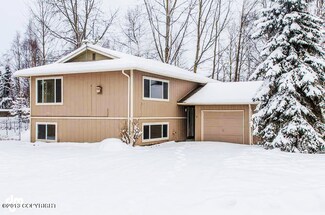 2945 Donington Dr, Anchorage, AK 99504