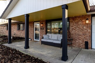 1808 SE 18th St, Bentonville, AR 72712