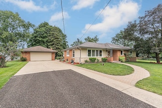 1620 Vermont St, Rolling Meadows, IL 60008