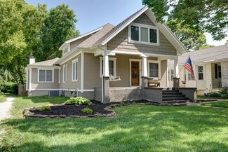 1347 E Meadowmere St, Springfield, MO 65804