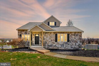 5086 Waltersdorff Rd, Spring Grove, PA 17362