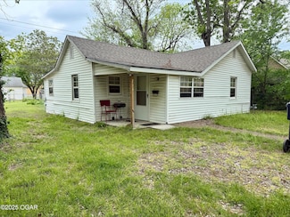 712 N Tom St, Webb City, MO 64870