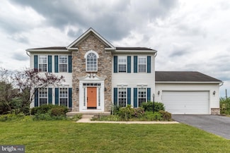 5300 Countryside Dr, Kinzers, PA 17535