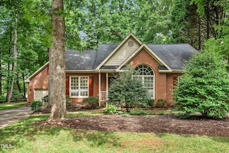 101 Turnberry Ln, Cary, NC 27518