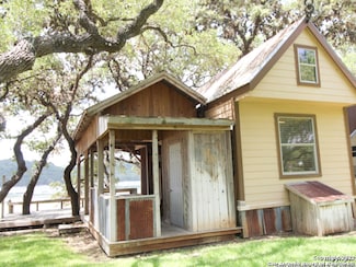 955 Faurie Rd Unit TINY HOUSE, Lakehills, TX 78063