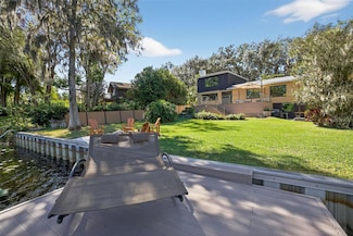 511 S Riverhills Dr, Temple Terrace, FL 33617