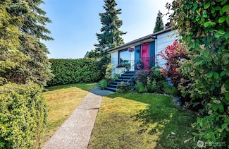 3831 37th Ave SW, Seattle, WA 98126
