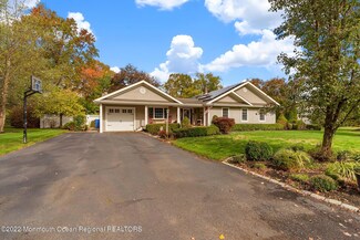 33 Wyckham Rd, Tinton Falls, NJ 07724