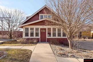 806 N Main St, Le Sueur, MN 56058