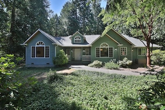 1098 Cedar Cir, Langley, WA 98260