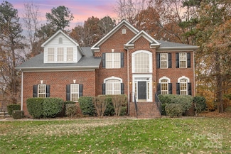 884 Clonmel Dr, Matthews, NC 28104