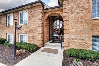 5296 Eaglesnest Dr, Cincinnati, OH 45248