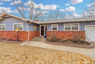 9801 W Kenny Ln, Wichita, KS 67212