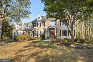 7 Harbourton Ridge Dr, Pennington, NJ 08534
