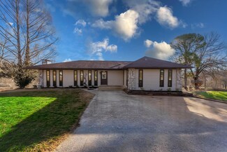 506 Brewer St, Thayer, MO 65791