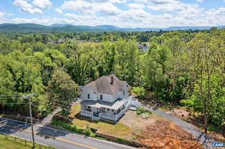 2010 White Bridge Rd, Waynesboro, VA 22980