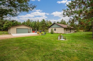 17800 Danson Rd, Grand Rapids, MN 55744