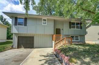 212 W McDonald St, Edgerton, KS 66021
