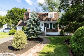 33 Country Club Ln, Springfield, NJ 07081