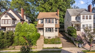 27 Berkeley Place Unit 1, Bloomfield, NJ 07003