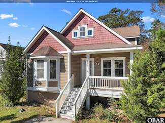 601 Viccars Ln, Manteo, NC 27954