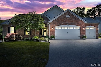 1028 Marions Cove Dr, Lake Saint Louis, MO 63367