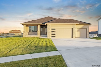 7230 NW Beartooth Ct, Lincoln, NE 68531