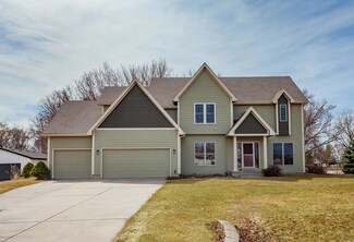 11482 NW Timber Way, Granger, IA 50109