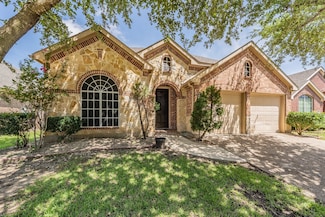 2684 Waterway Dr, Grand Prairie, TX 75054